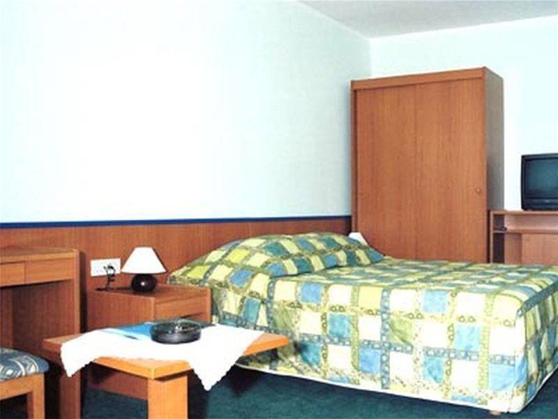 Hotel Amfora ราบัซ ภายนอก รูปภาพ