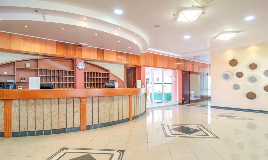 Hotel Amfora ราบัซ ภายนอก รูปภาพ