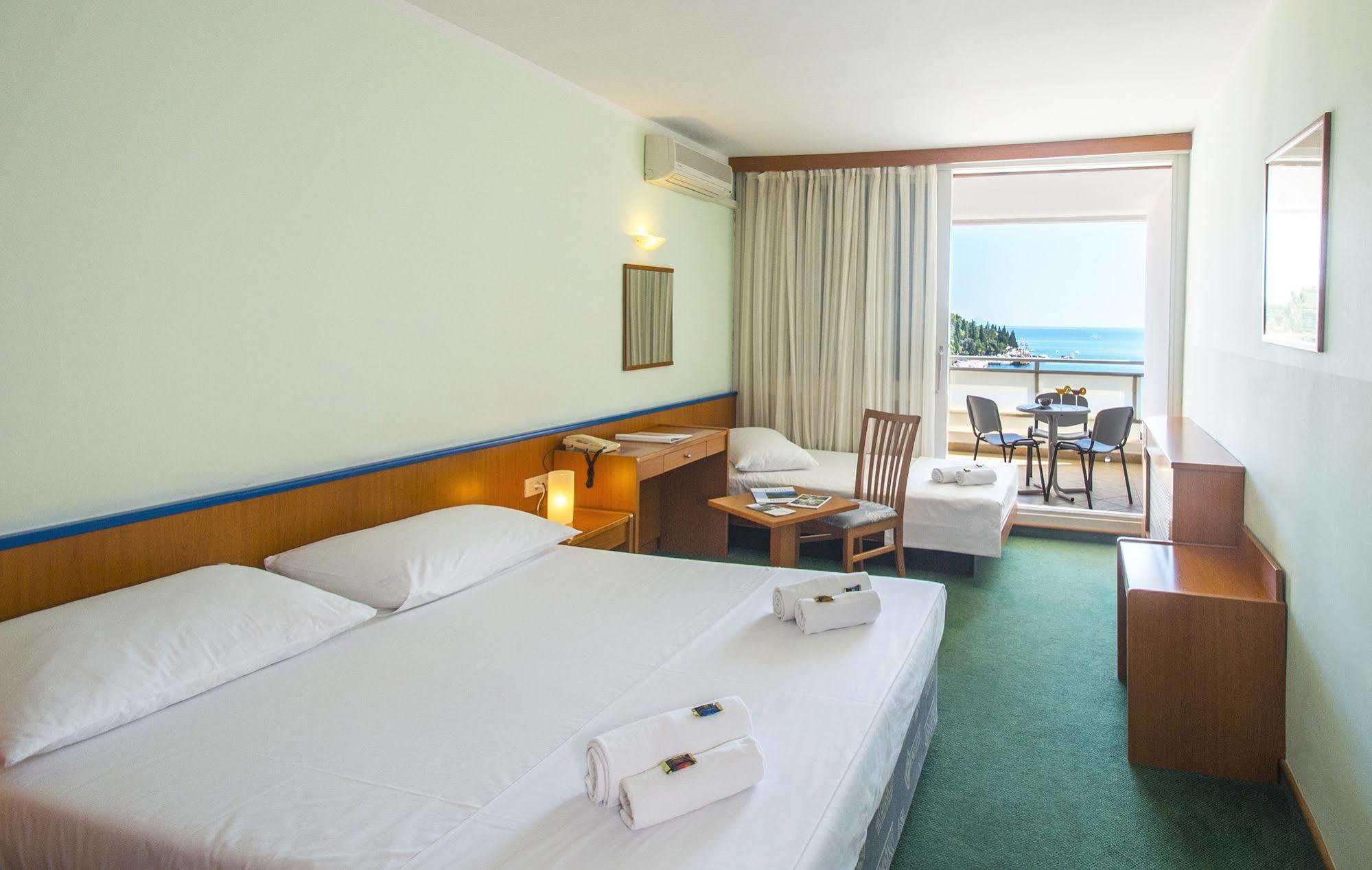 Hotel Amfora ราบัซ ภายนอก รูปภาพ