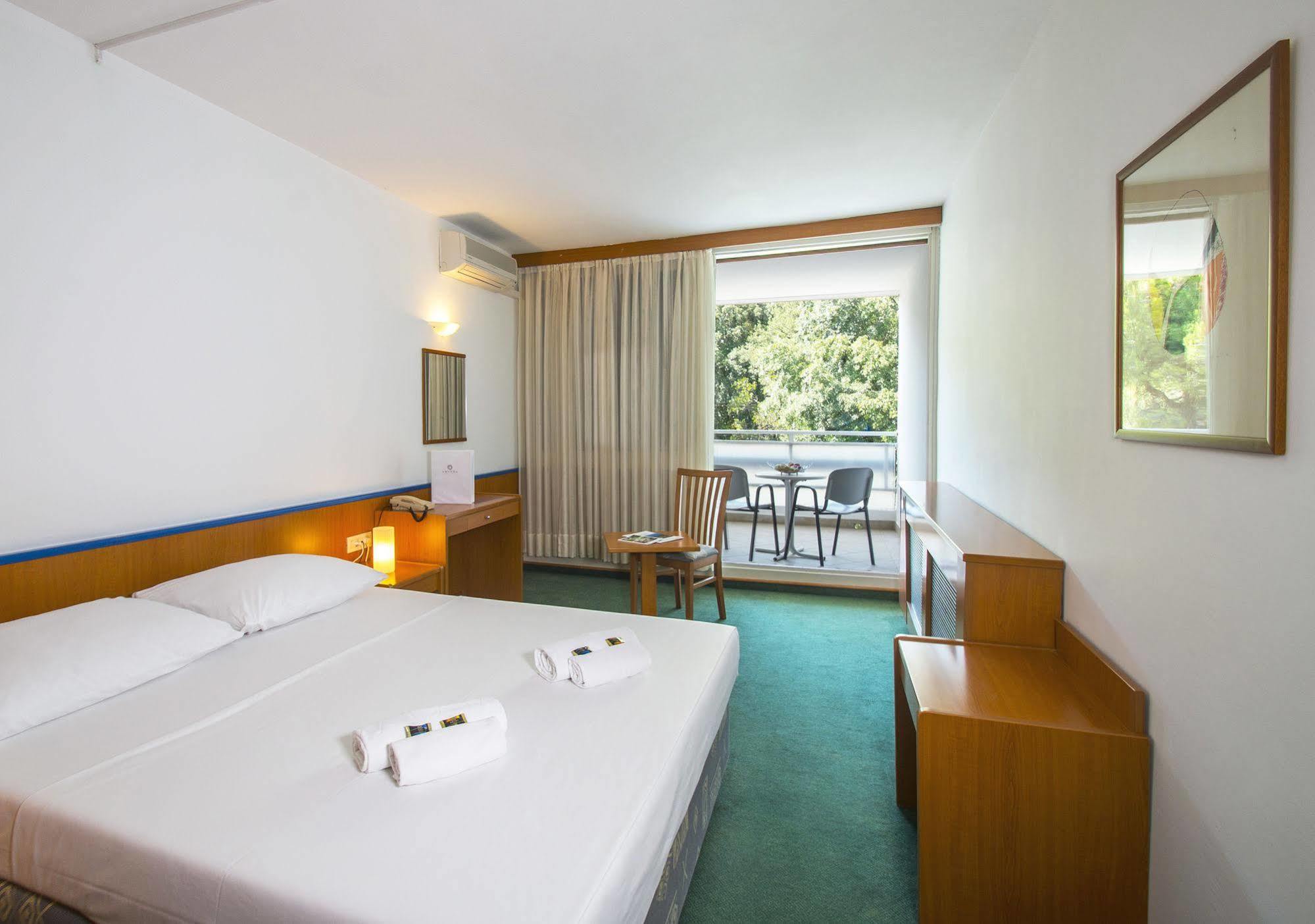 Hotel Amfora ราบัซ ภายนอก รูปภาพ